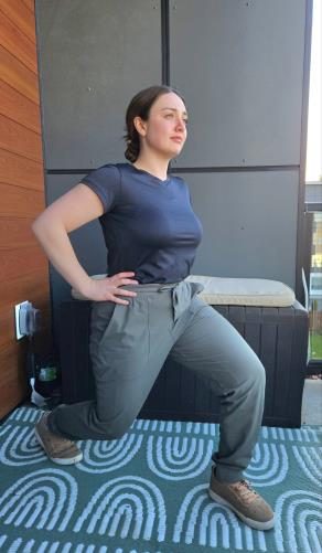 Demonstration of The Lunge